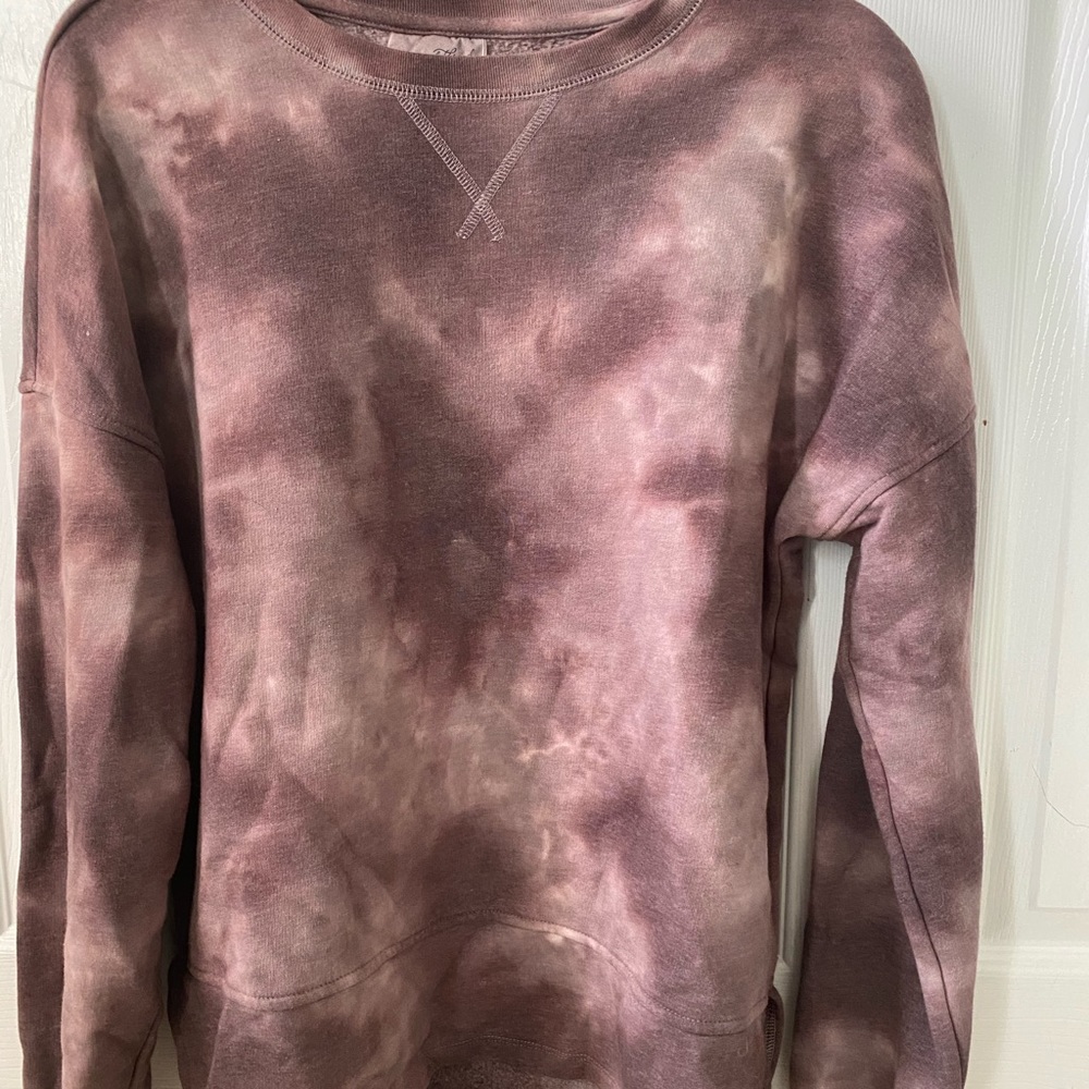 Universal Thread Pullover - image 2